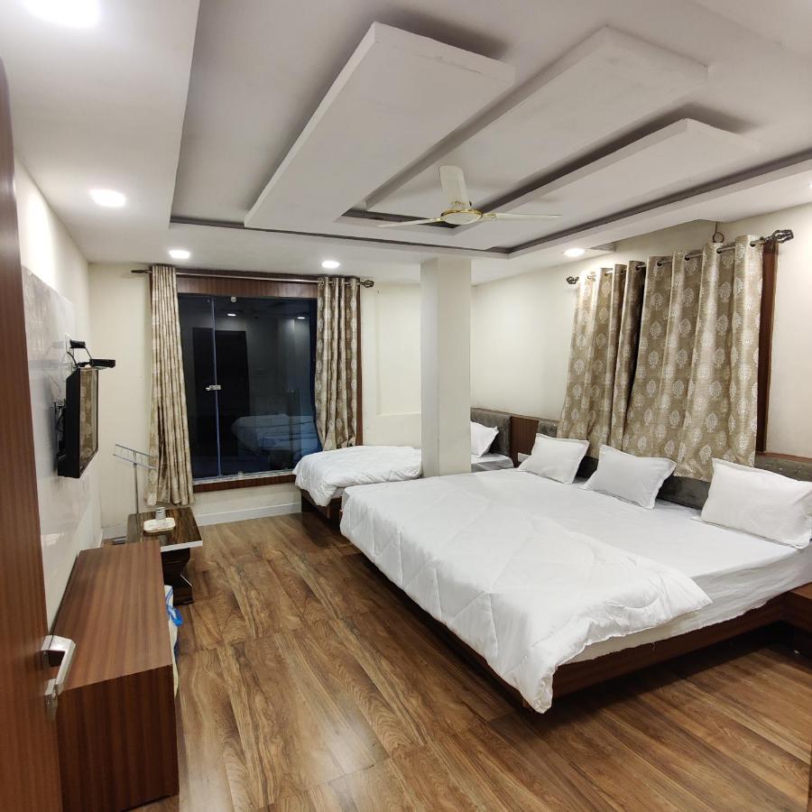 Hotel Shreeji Residency Pachmarhī Buitenkant foto