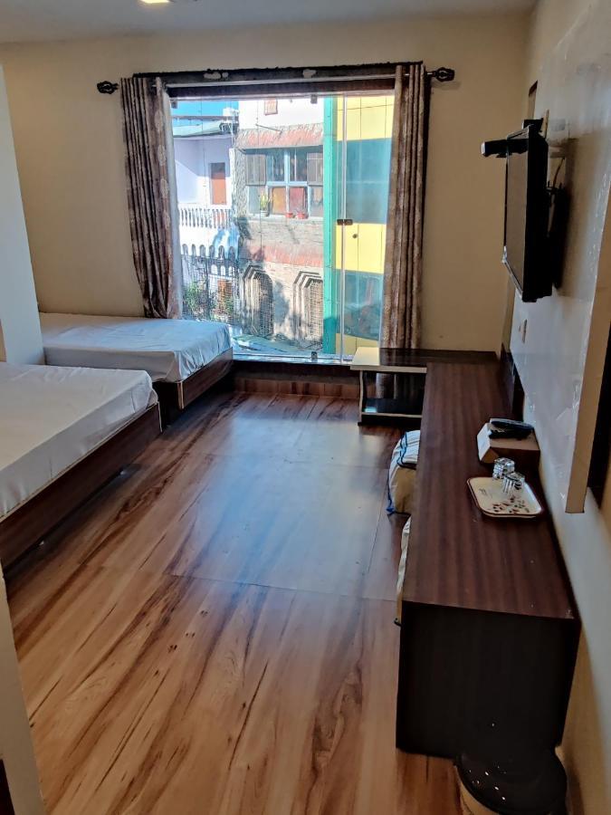 Hotel Shreeji Residency Pachmarhī Buitenkant foto
