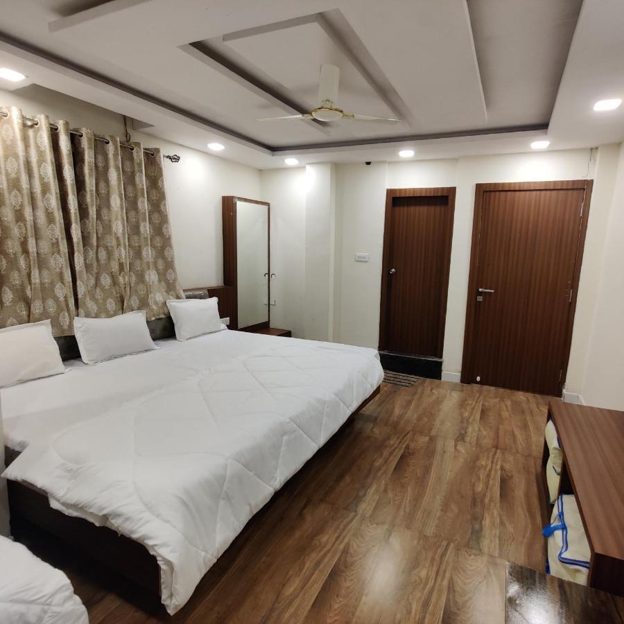 Hotel Shreeji Residency Pachmarhī Buitenkant foto
