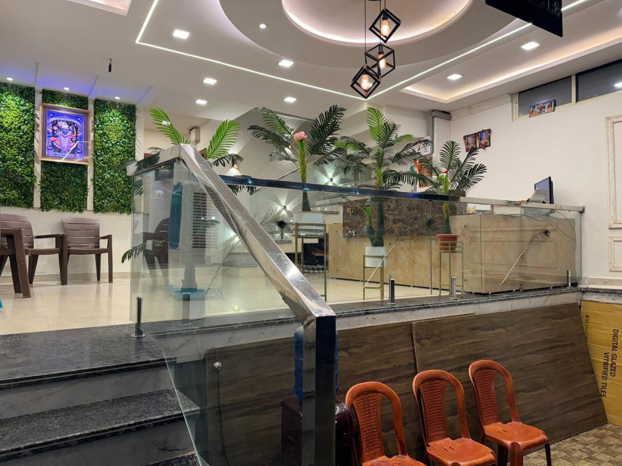 Hotel Shreeji Residency Pachmarhī Buitenkant foto